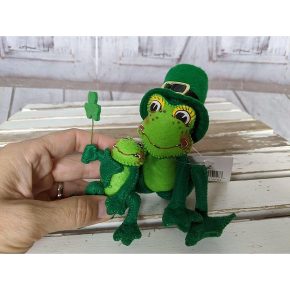 Annalee Proud To Be Green Frogs St Patrick’s Day I - Picture 5 of 6